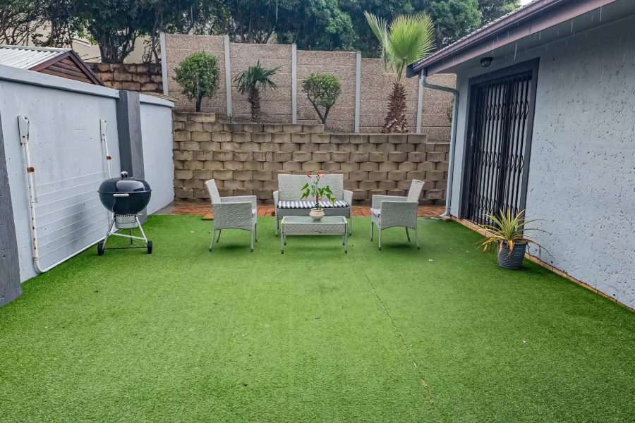 4 Bedroom Property for Sale in Island View Western Cape